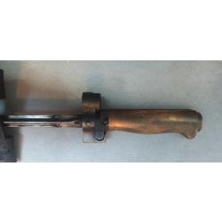 Baïonnette Lebel avec son porte baïonnette d'origine en cuir