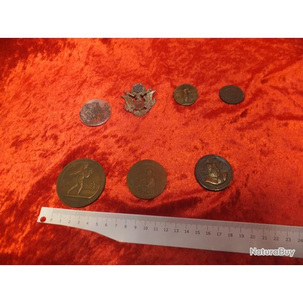 Lot de 6 mdailles de table Petit prix  Merci pas de dtaille, je vends tout le lot.            (2)
