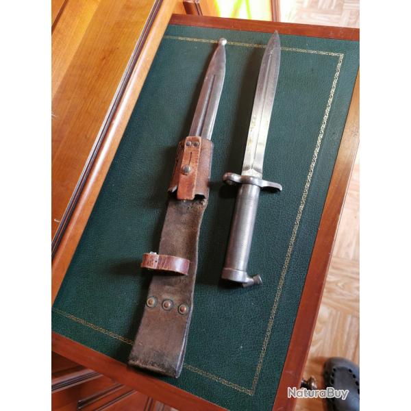 Baonnette mauser sudoise 1896 avec fourreau et gousset cuir parfait tat.