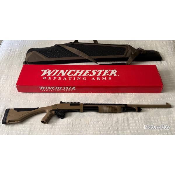 Fusil  pompe Winchester SXP Xtrem Dark Earth Defender quasiment neuf.Avec sacoche de transport