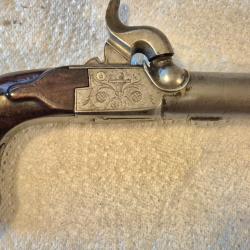 Pistolet Auguste Francotte a coffre a réparer mais bel etat gros calibre