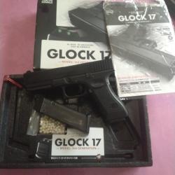 Glock 17 modèle gen 3 Tokyo Marui avec deux chargeurs mais arrêtoir culasse fonctionnement aléatoire