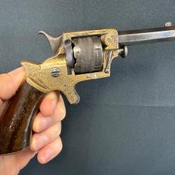 REVOLVER 7 coups W. GOLDEN cal. 22 short