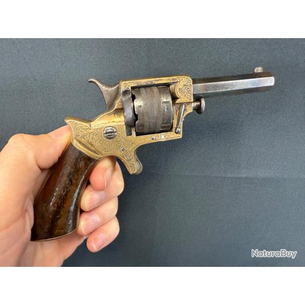 REVOLVER 7 coups W. GOLDEN cal. 22 short