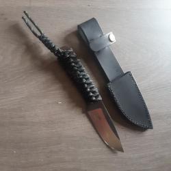 Petit couteau fixe paracorde
