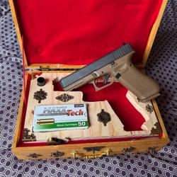 Vend un p pistolet d'alarme et de collection