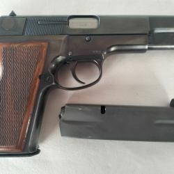 Pistolet luger M90 9 mm