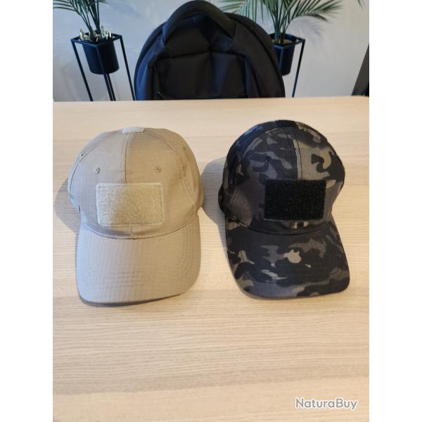 Lot casquettes type militaire
