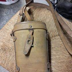 Vends étui avec sangle pour lunette apx L806 mas 49 et 49 56