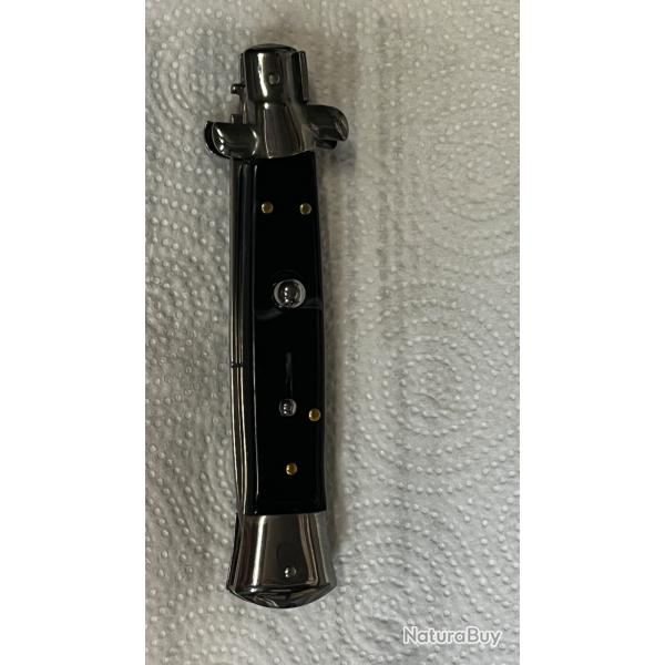 Couteau stiletto Italie