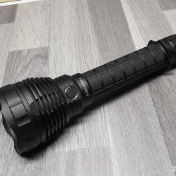 Lampe tactique Convoy L6 4000+ lumens