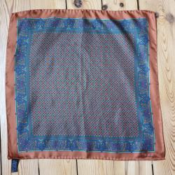 Gavroche 43 X 43 Pierre Cardin 100% pure soie