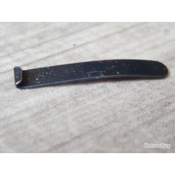 TAR : Ressort de gchette pour pistolet parabellum suisse. Tireurs, faites votre stock. L = 24,6 mm