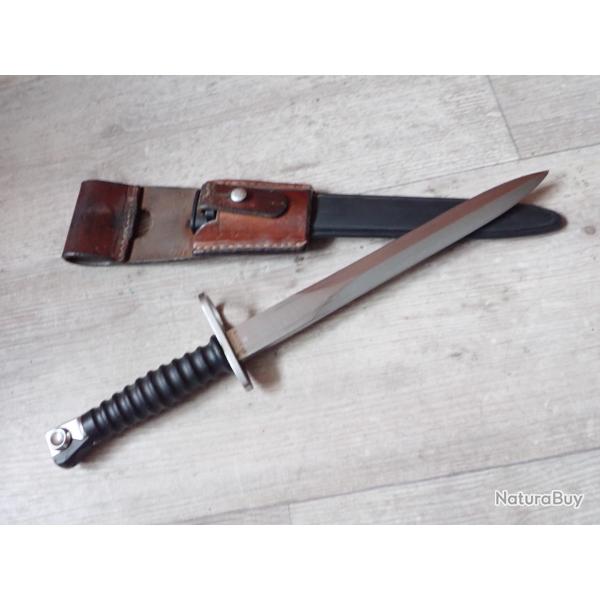 W 411078 Baonnette Suisse FASS 57 + PF cuir