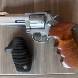 TAURUS 627 Tracker Competition Pro 4" compensé.
