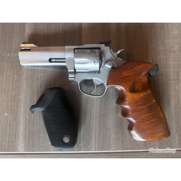 TAURUS 627 Tracker Competition Pro 4" compens.