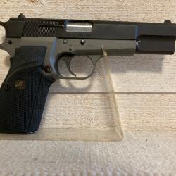 Pistolet Browning GP 35 . cal 9x19. Contrat Gendarmerie . Occasion .