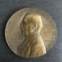 MÉDAILLE DE TABLE PHILIPPE PETAIN.