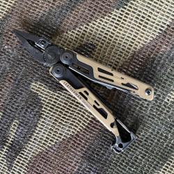 PINCE LEATHERMAN SIGNAL COYOTE + ÉTUI NYLON