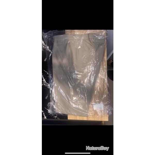 A SAISSIR NEUF!! Pantalon de parade Arme Franaise TDF gris, Taille 84 (arme) ou Taille 42 (civil)