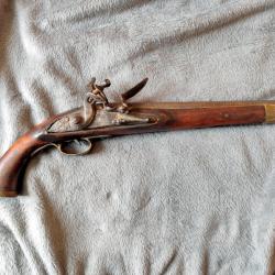 Gros pistolet a silex en l'état