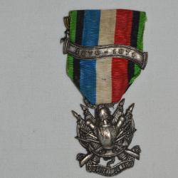 MEDAILLE DES VETERANS 1870-1871- ARMEE DE TERRE ET DE MER-OUBLIER JAMAIS.