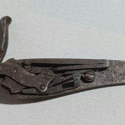 Platine droite pour fusil ancien à percussion Longueur 90 mm Chien marqué G 50