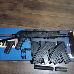 Réplique airsoft cyma cm 045