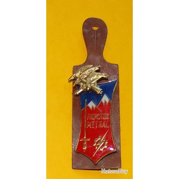 METRAL, 11 ENTSOA, 93 Artillerie, 2 anneaux , date de cration 1974, cu rouge et bleu, fixation 2