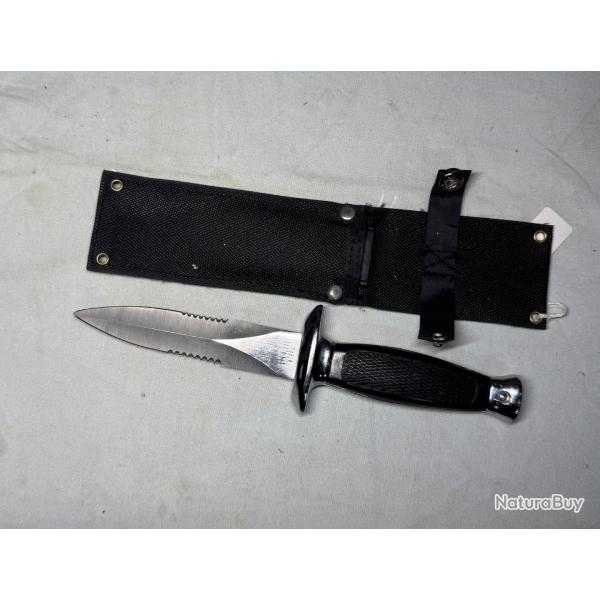 Poignard neuf lame inox 22cm + tui nylon