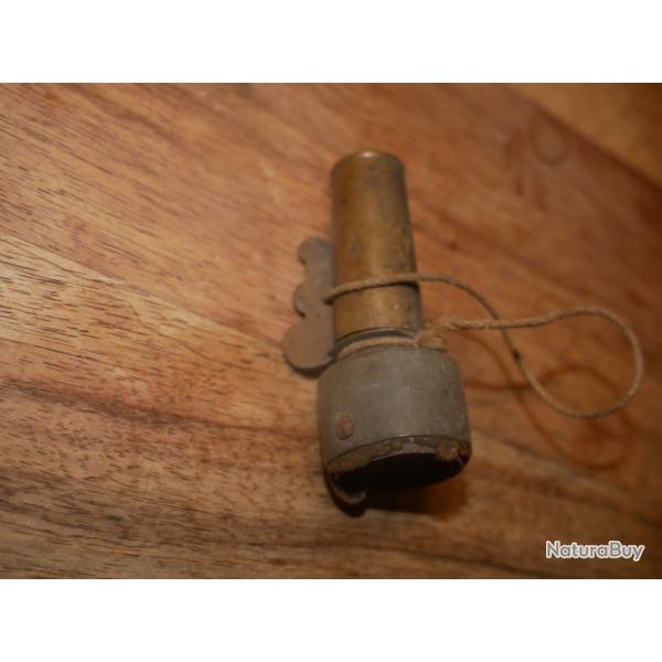 Embout de poire  poudre avec bouchon doseur reli par une ficelle