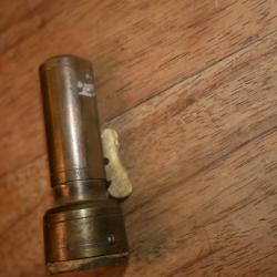Embout de poire à poudre avec bouchon doseur en laiton