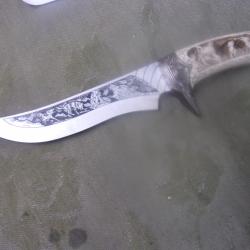 couteau de chasse "loup" Renno