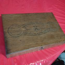 TRÈS JOLIE BOÎTE MANUFACTURE FRANÇAISE ST.ETIENNE