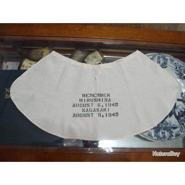 militaria couvre nuque commmoratif de date 6 aot 1945