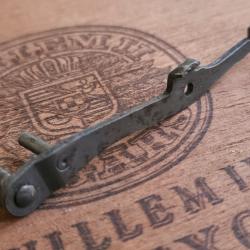 Pièce de la platine pour pistolet Unique DES 69 22lr ( 2 )