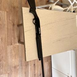 Fusil semi-automatique Benelli montefeltro 12/76 synthétique black 66cm