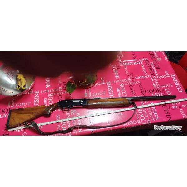 Fusil semi automatique Pietro berettaMod A 300 cal 12