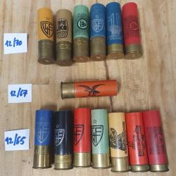collection de 14 anciennes douilles FIOCCHI en carton (12) et plastique (2)