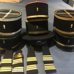Lot de Képis, casquette + Epaulettes officier.