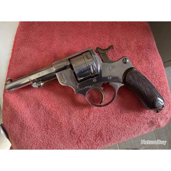 TRES BEAU REVOLVER 1873M