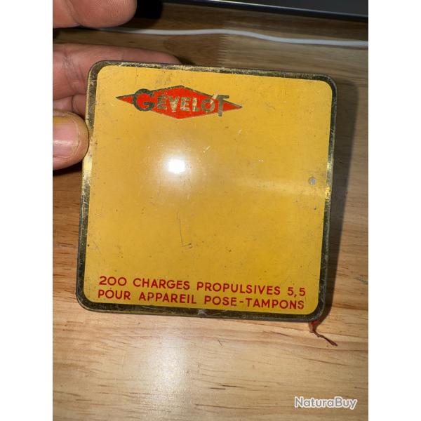 1 BOITE DE 200 CHARGES PROPULSIVES ROUGES  5.5MM