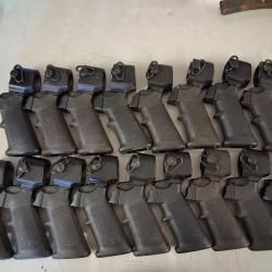 Lot de 17 poignées fusil taurus