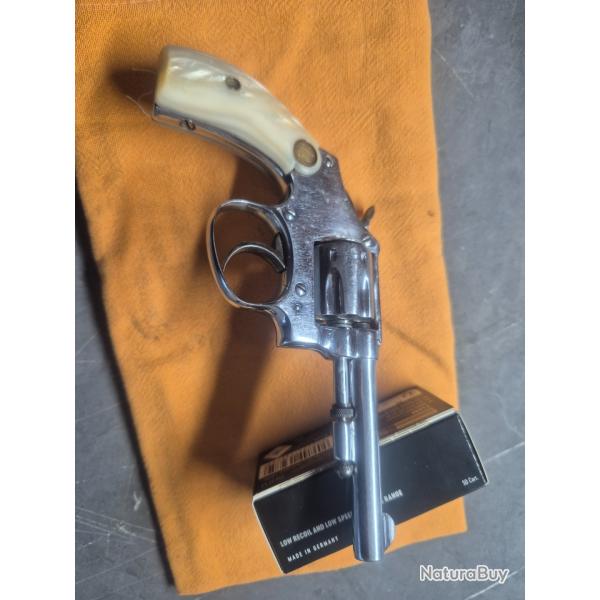 Schmit  & wesson  lady smith  2eme modle 22lr