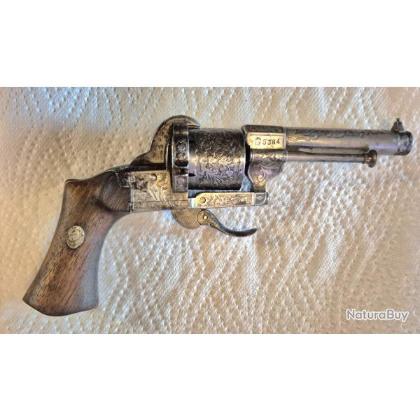 Revolver LEFAUCHEUX 7MM a broche bon tat de fonctionnement entirement graver.