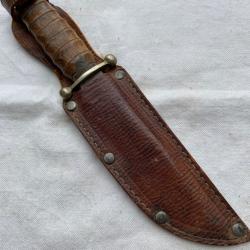 Couteau de chasse Sabatier avec son étui