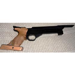 RARE ! Pistolet de compétition AIR MATCH 600 cal. 4.5mm droitier avec levier de réarmement