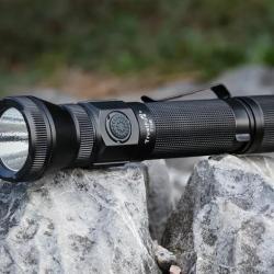 Lampe torche 2350 lumens - portée 310m - Trustfire T15R - LIVRAISON GRATUITE