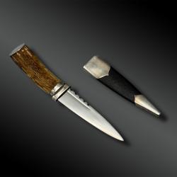 COUTEAU appelé Sgian Dubh poignée en andouiller - Écosse - XXème siècle