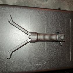 Poignée bipied intégré polymère rail picatinny 21mm